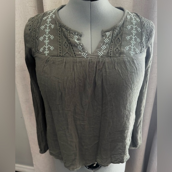 Mudd Tops - Mudd Gray Embroidered Blouse XS long sleeve